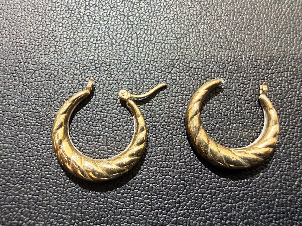 藍住町のお客様から買取したK18フープピアス